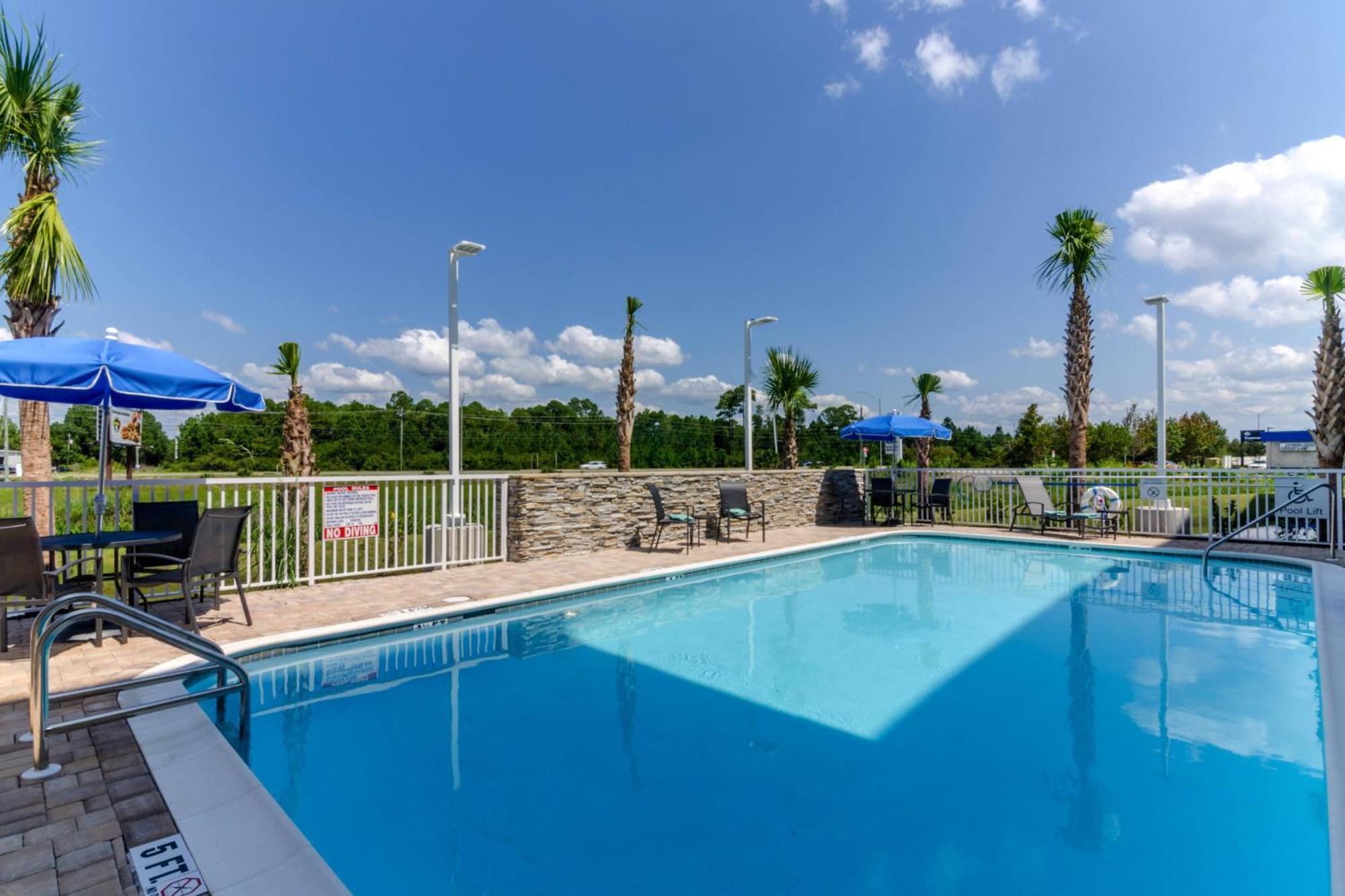 Fairfield Inn & Suites By Marriott Panama City Beach Upper Grand Lagoon Exteriér fotografie